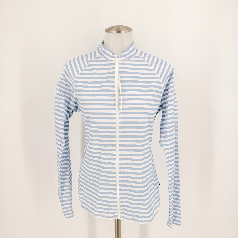 Chic Striped Button Down Shirt in Blue and White